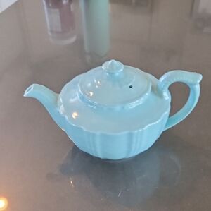 Elegant Vintage Hall Blue Teapot